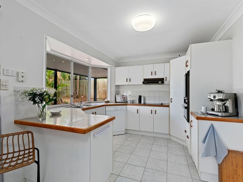 16 Chatsworth Circuit, Capalaba QLD 4157