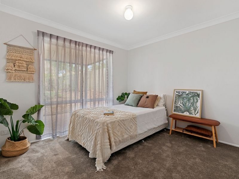 16 Chatsworth Circuit, Capalaba QLD 4157