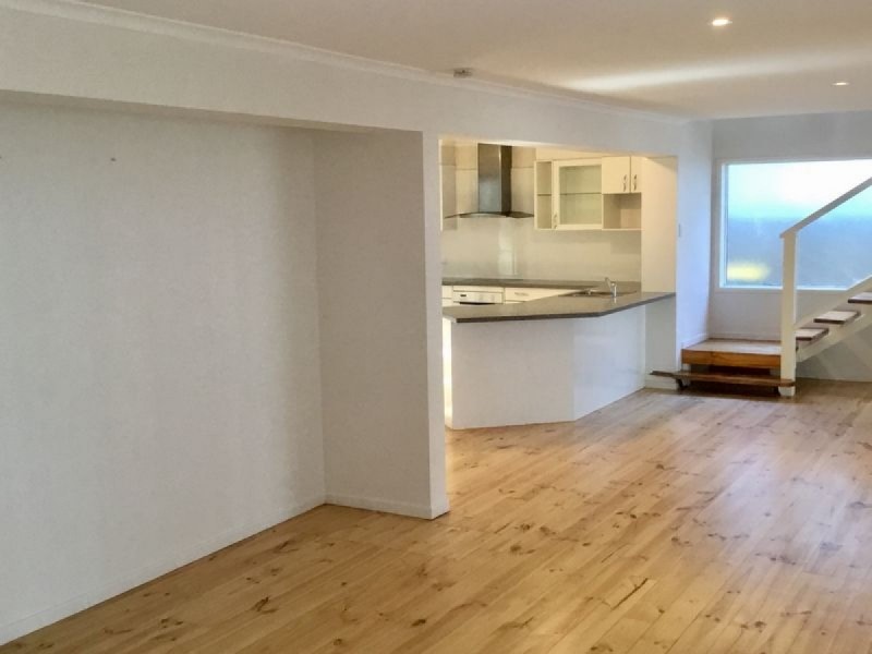 36 Victoria Pde South, Coochiemudlo Island QLD 4184