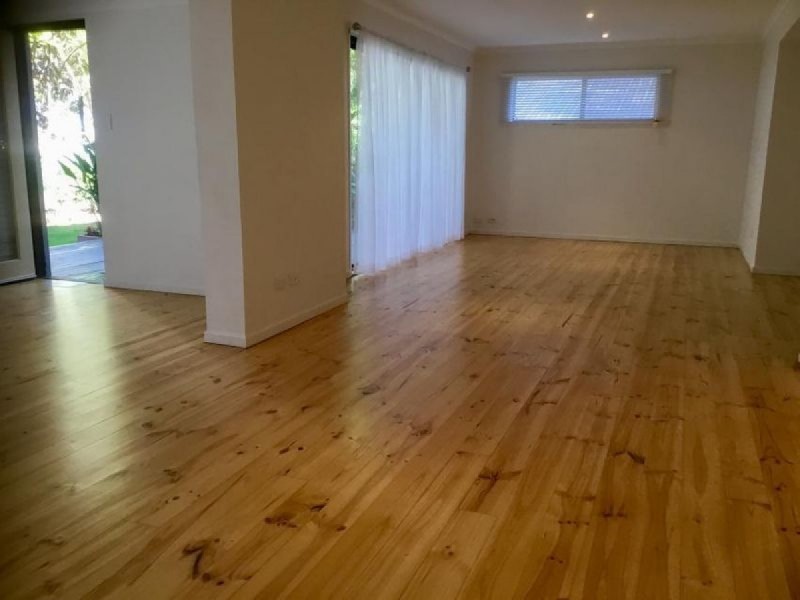 36 Victoria Pde South, Coochiemudlo Island QLD 4184