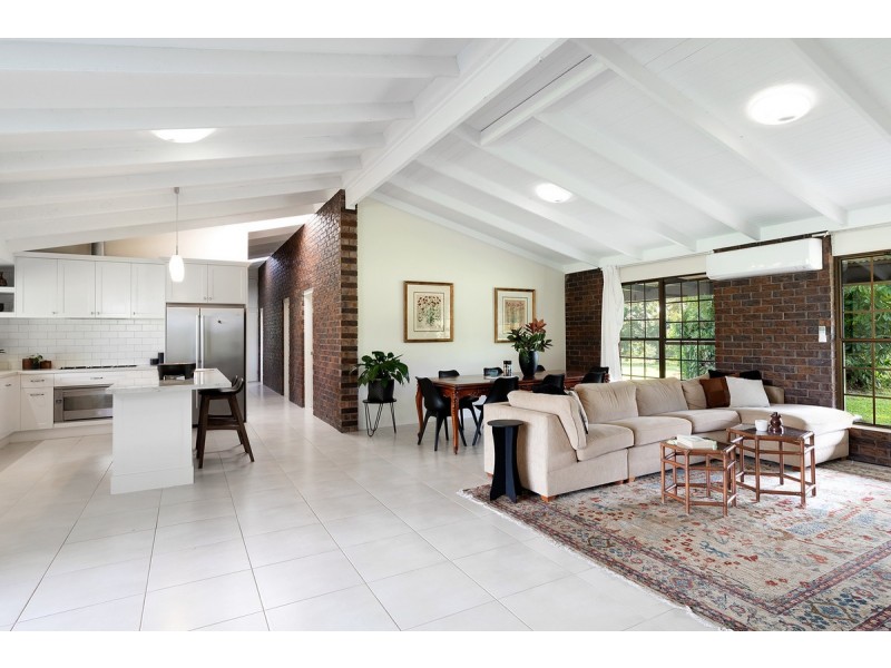 98 Kingfisher Road, Mount Cotton QLD 4165