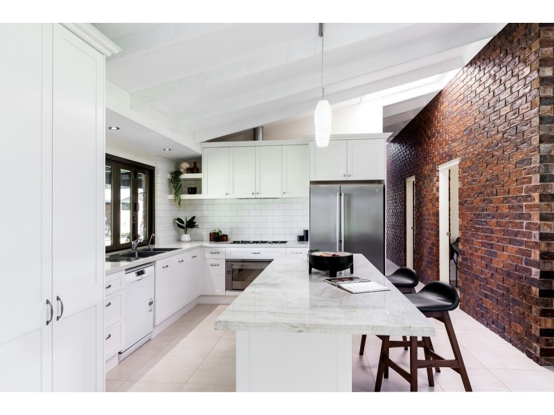 98 Kingfisher Road, Mount Cotton QLD 4165