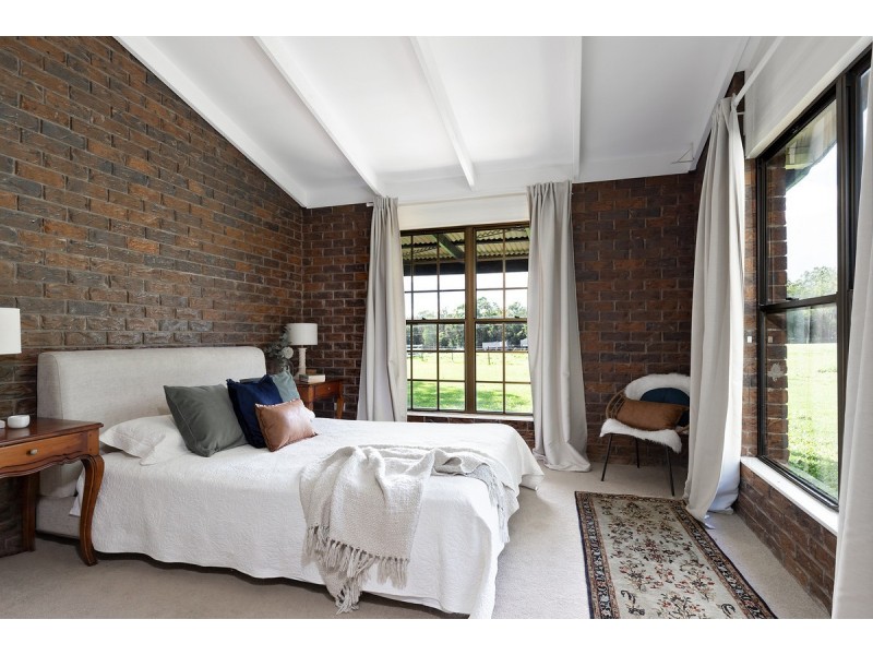 98 Kingfisher Road, Mount Cotton QLD 4165