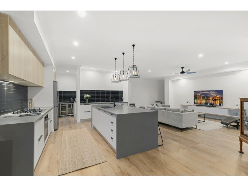 20 Duke Street, Wellington Point QLD 4160