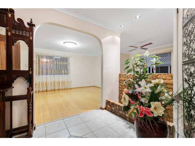 27 Tipuana Drive, Capalaba QLD 4157