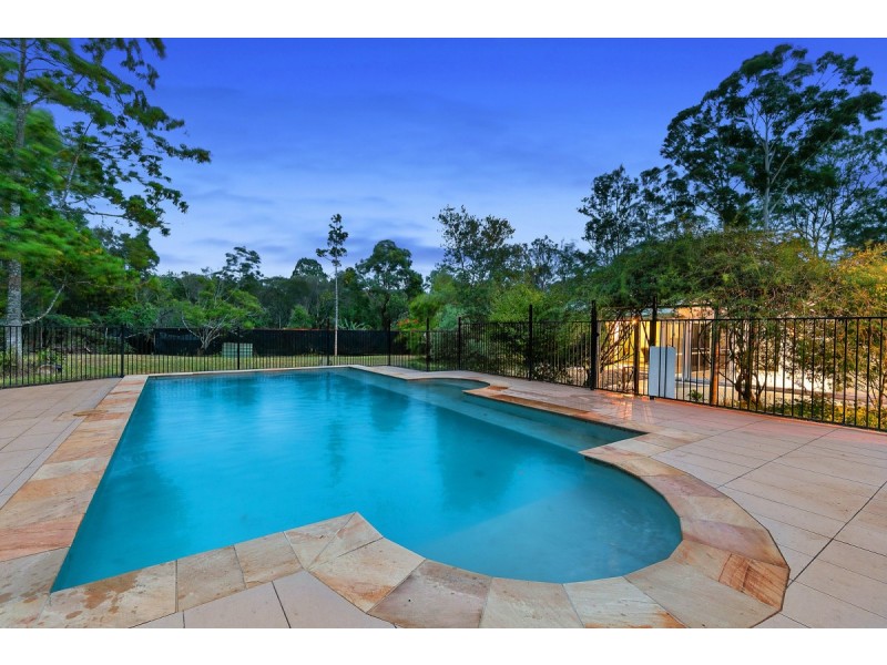 27 Tipuana Drive, Capalaba QLD 4157