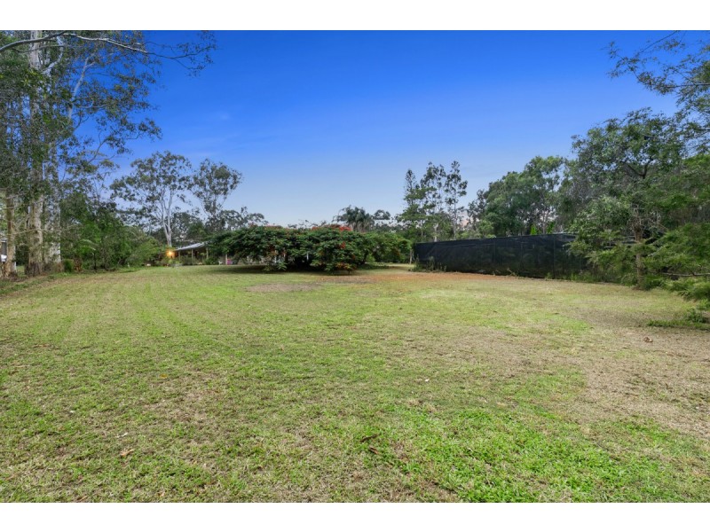 27 Tipuana Drive, Capalaba QLD 4157
