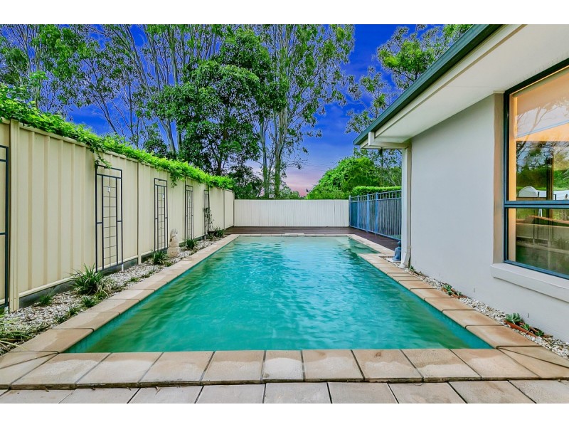 19 Plantation Place, Wellington Point QLD 4160