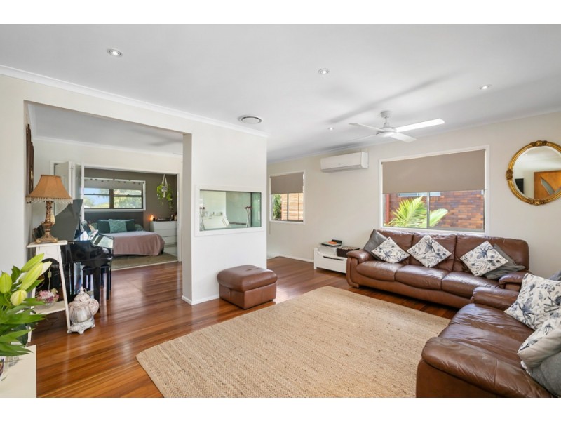 213 James Street, Redland Bay QLD 4165