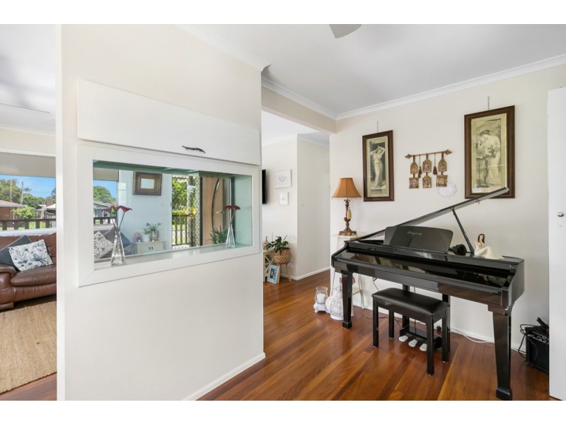 213 James Street, Redland Bay QLD 4165