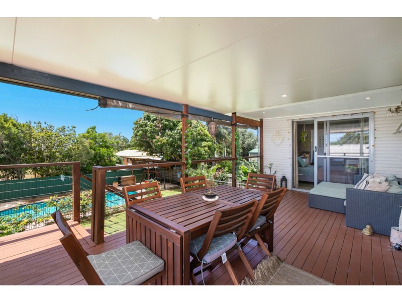 213 James Street, Redland Bay QLD 4165