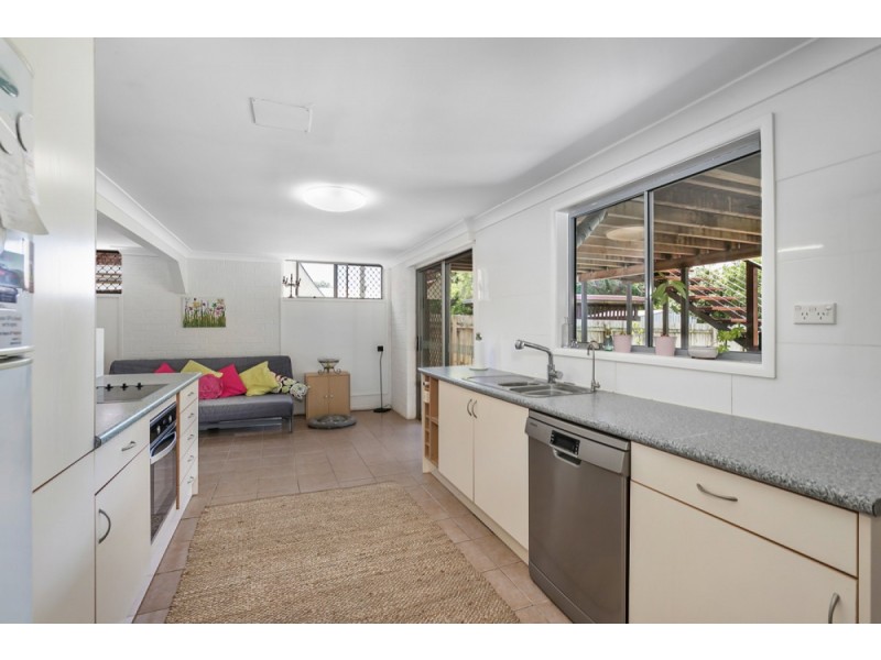 213 James Street, Redland Bay QLD 4165