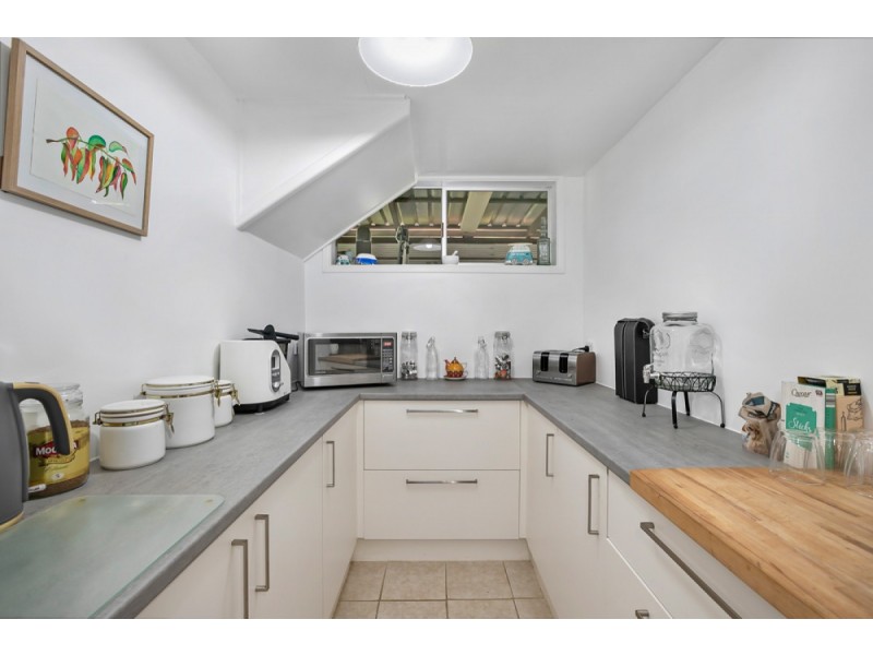 213 James Street, Redland Bay QLD 4165