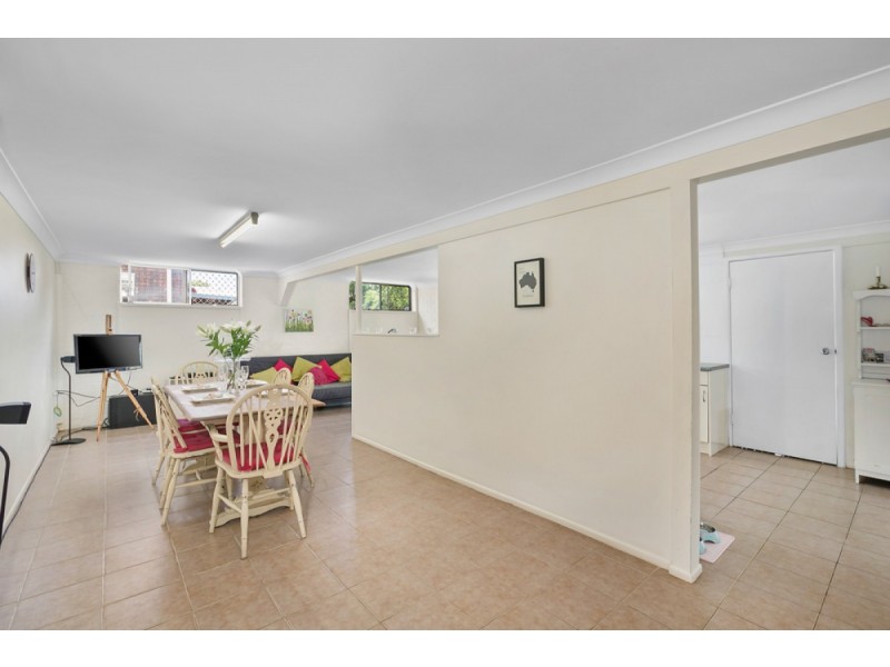 213 James Street, Redland Bay QLD 4165