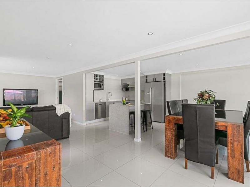 1 Sunbury Street, Birkdale QLD 4159