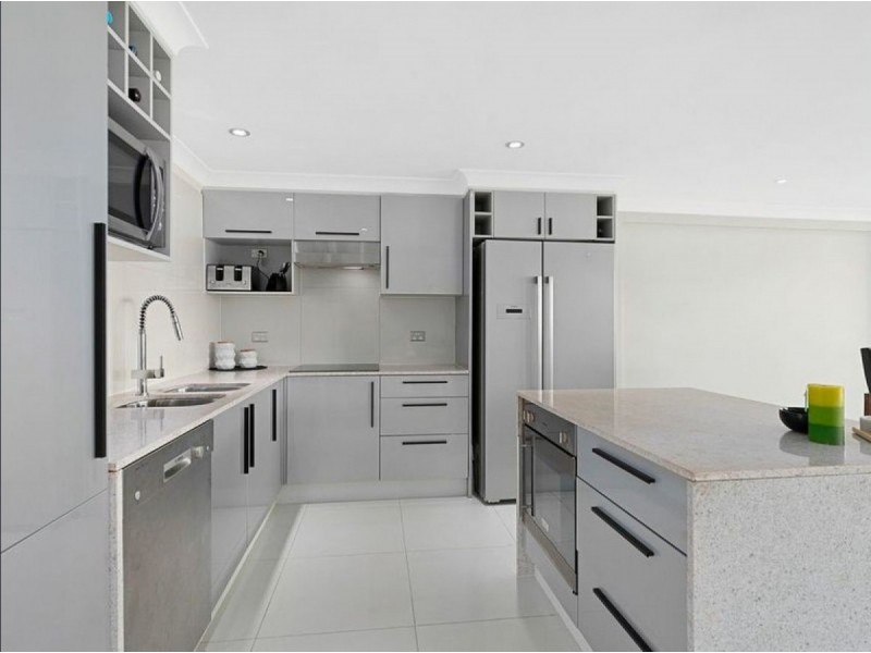 1 Sunbury Street, Birkdale QLD 4159