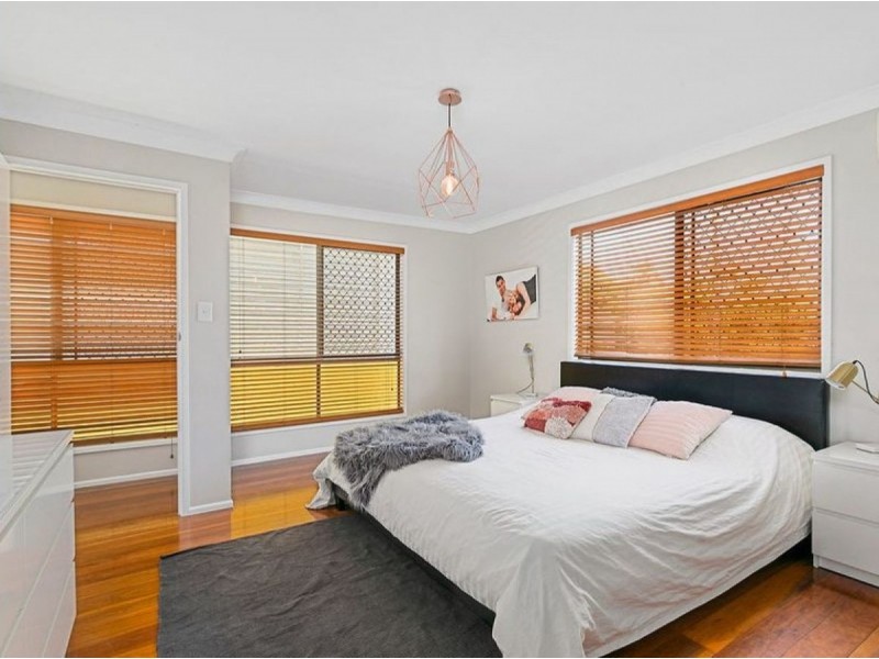 1 Sunbury Street, Birkdale QLD 4159