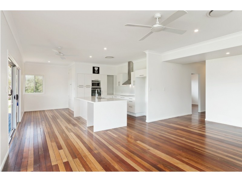 1 Burkes Avenue, Mount Cotton QLD 4165