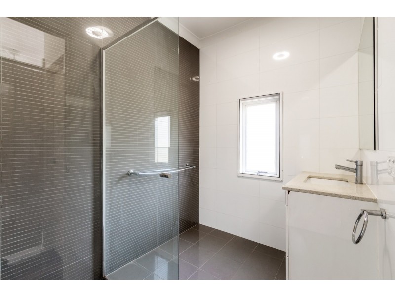 1 Burkes Avenue, Mount Cotton QLD 4165