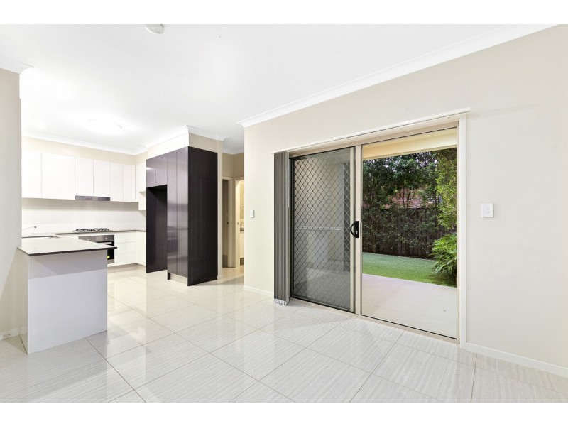 2/6 Bond Street, Cleveland QLD 4163