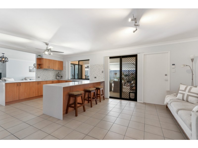 16 Hawkins Place, Thornlands QLD 4164