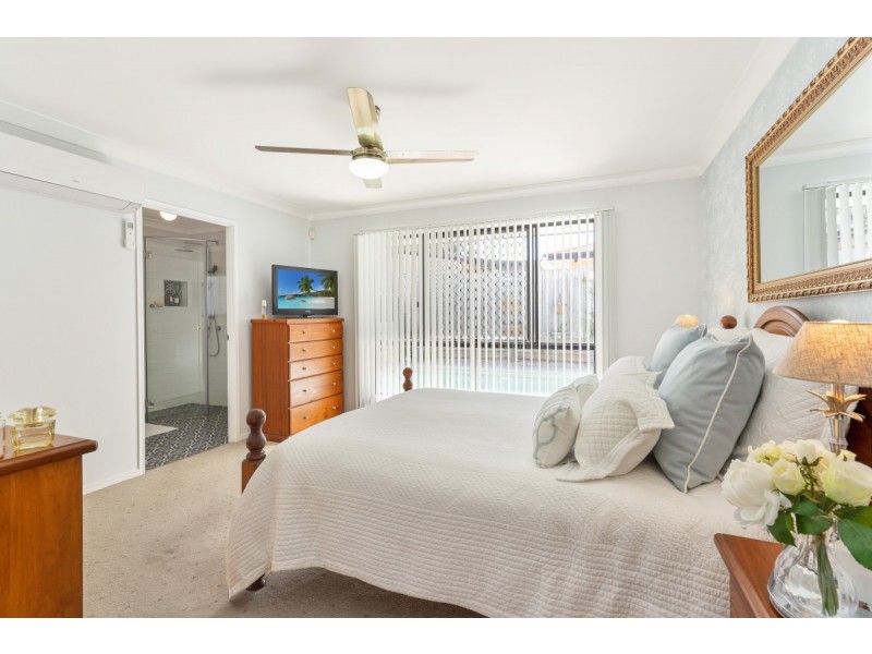 16 Hawkins Place, Thornlands QLD 4164