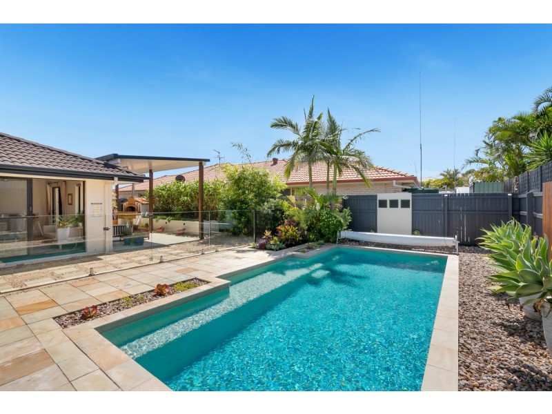 8 Coachwood Street, Redland Bay QLD 4165