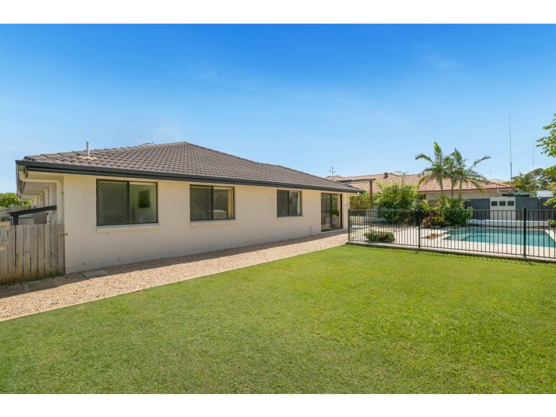 8 Coachwood Street, Redland Bay QLD 4165