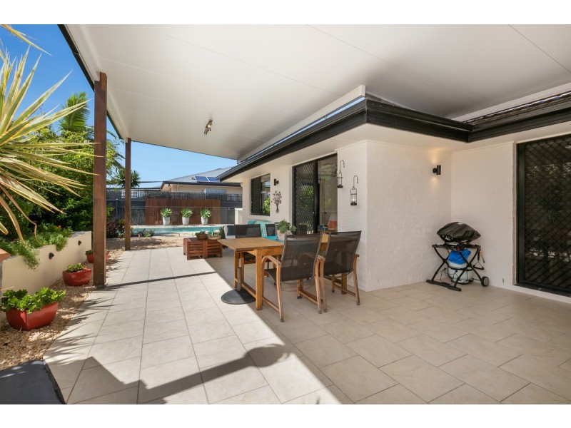 8 Coachwood Street, Redland Bay QLD 4165