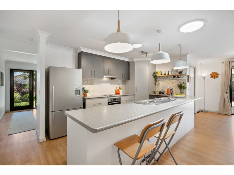 8 Coachwood Street, Redland Bay QLD 4165