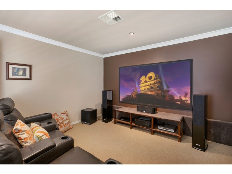 8 Coachwood Street, Redland Bay QLD 4165