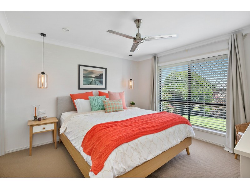 8 Coachwood Street, Redland Bay QLD 4165