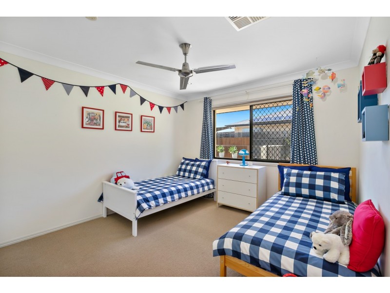 8 Coachwood Street, Redland Bay QLD 4165