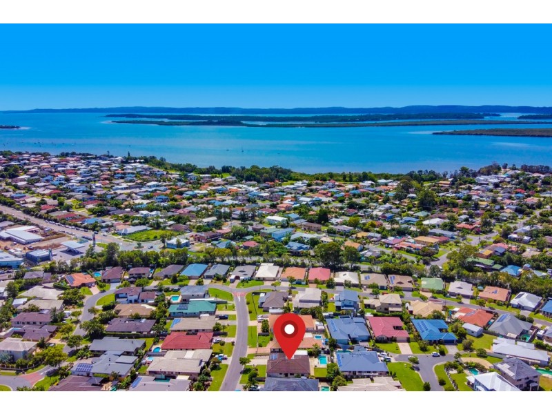 8 Coachwood Street, Redland Bay QLD 4165