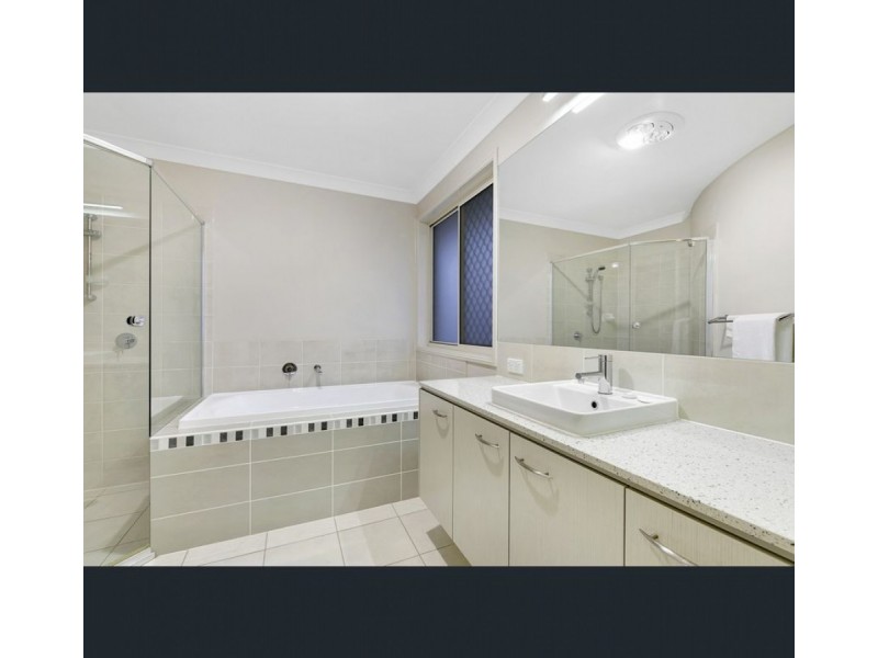 8 Vedson Street, Birkdale QLD 4159