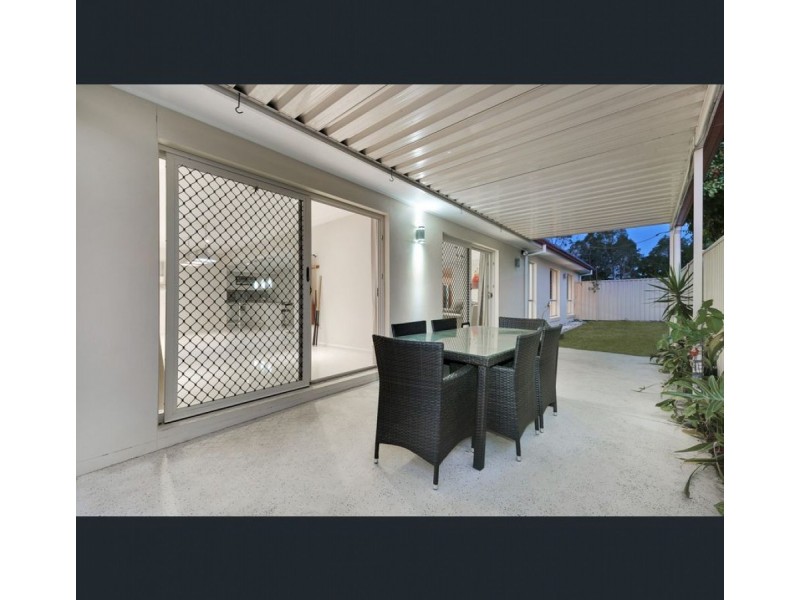 8 Vedson Street, Birkdale QLD 4159