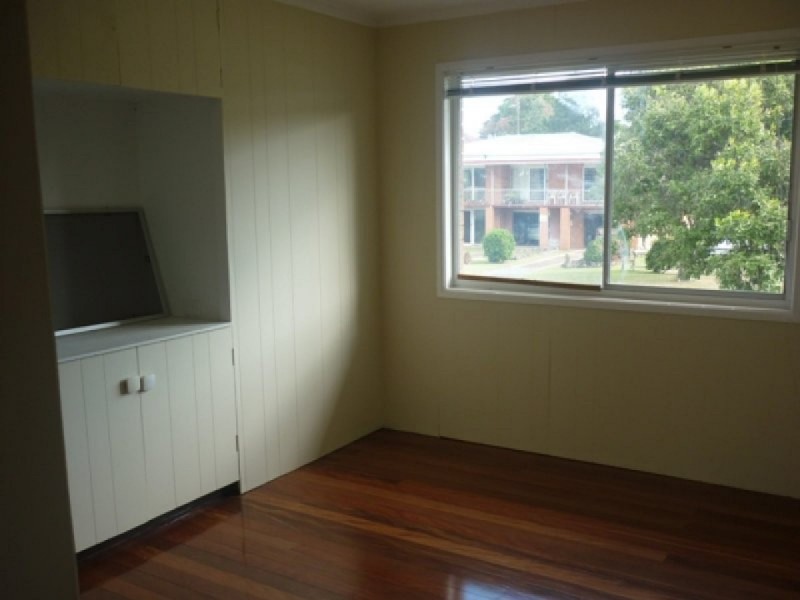 69 BANANA Street, Redland Bay QLD 4165