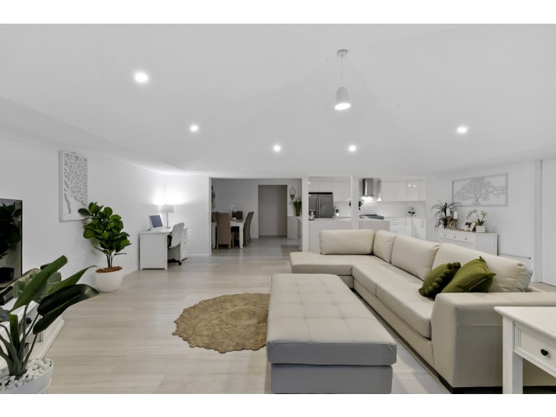 10 Swallow Street, Thornlands QLD 4164