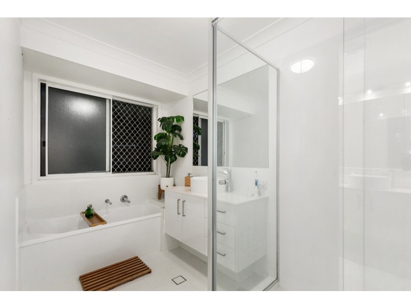 10 Swallow Street, Thornlands QLD 4164