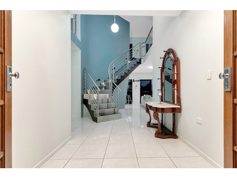 9 Wilohurst Drive, Redland Bay QLD 4165