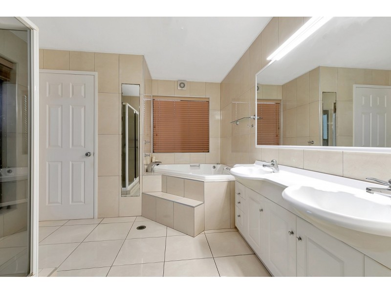 9 Wilohurst Drive, Redland Bay QLD 4165