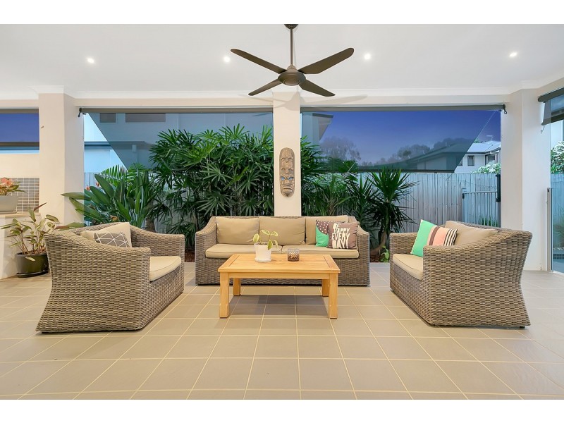 6 Seaspray Street, Thornlands QLD 4164