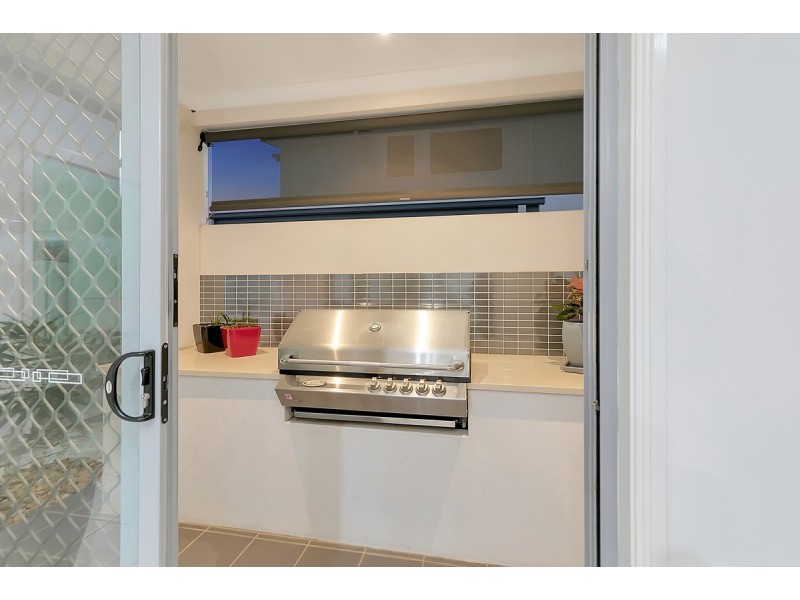 6 Seaspray Street, Thornlands QLD 4164