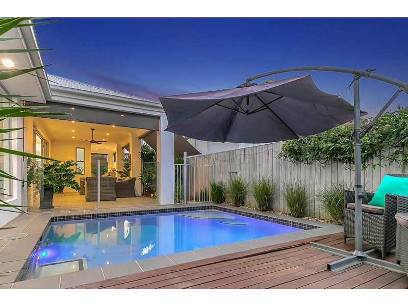 6 Seaspray Street, Thornlands QLD 4164