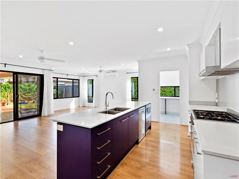 16 River Run Circuit, Ormeau Hills QLD 4208