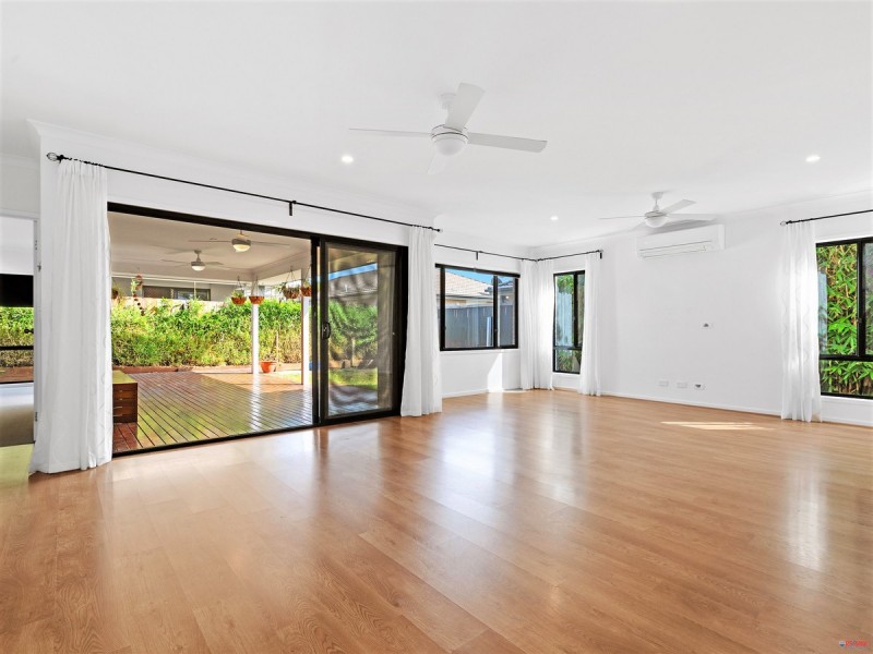 16 River Run Circuit, Ormeau Hills QLD 4208