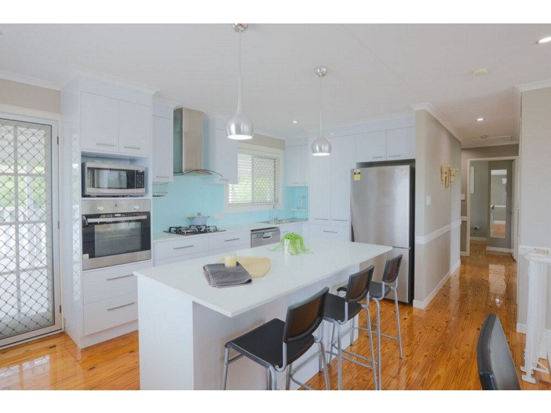 25 Kennedy Drive, Capalaba QLD 4157