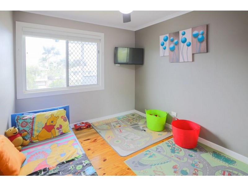 25 Kennedy Drive, Capalaba QLD 4157