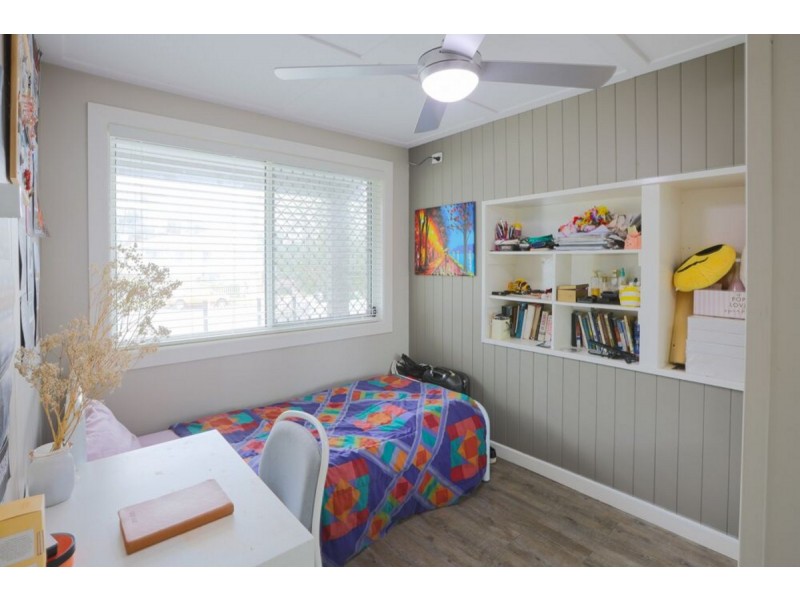 25 Kennedy Drive, Capalaba QLD 4157