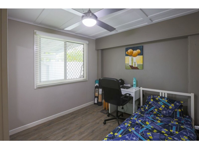 25 Kennedy Drive, Capalaba QLD 4157